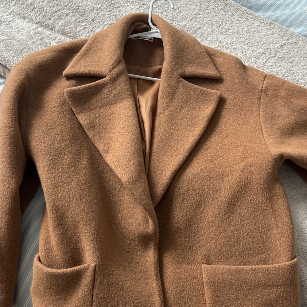 Reformation Sierra Oversized Coat in Camel - Picture 8 of 12